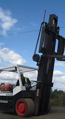 transporting forklift trucks